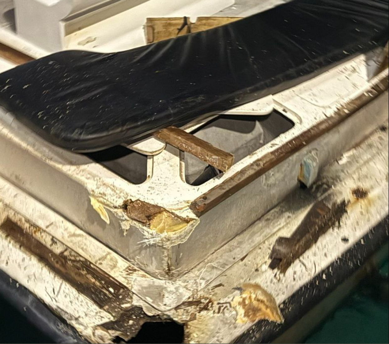 ލޯންޗަކާއި ދޯންޏެއް ޖެހި، ނުރައްކާތެރި އެކްސިޑެންޓެއް ހަތަރު މީހަކަށް އަނިޔާވެއްޖެ