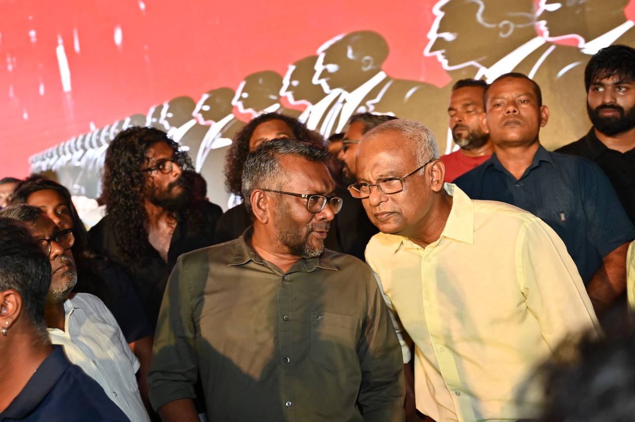 ފައްޔާޒް ވިދާޅުވީ ޕީޕީއެމްގެ ދެތިން މެންބަރެއް އަތުން ބައިލައްކަ ރުފިޔާ މުޒާހަރާއަށް ލިބުނު ކަމަށް