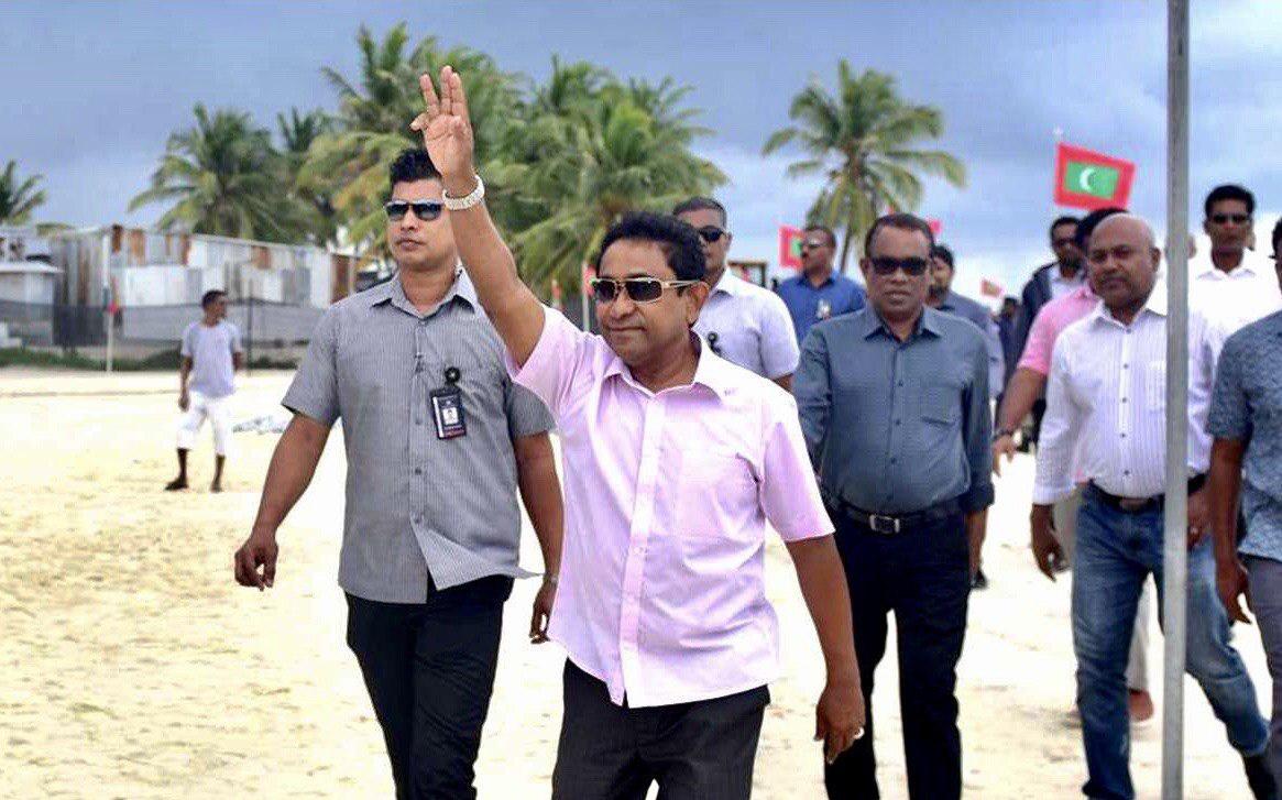 ރައީީސް އަބްދުﷲ ޔާމިން އަތްޕުޅު ހިތްލަވާލައްވައިގެން ފަހަތުގައި ސެކިއުރިޓީންނާއި ޕާޓީގެ ބޭފުޅުން