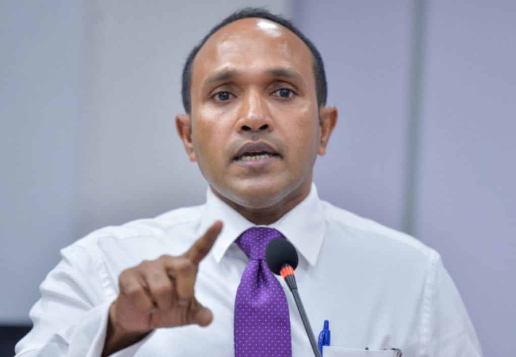 މައިންބަފައިން ދުއާ ކުރާނެ އެމީހުންގެ ދަރިން މުއިއްޒުފަދަ ދޮގުވެރިޔަކަށް ނުވުމަށް: ޖަމީލް