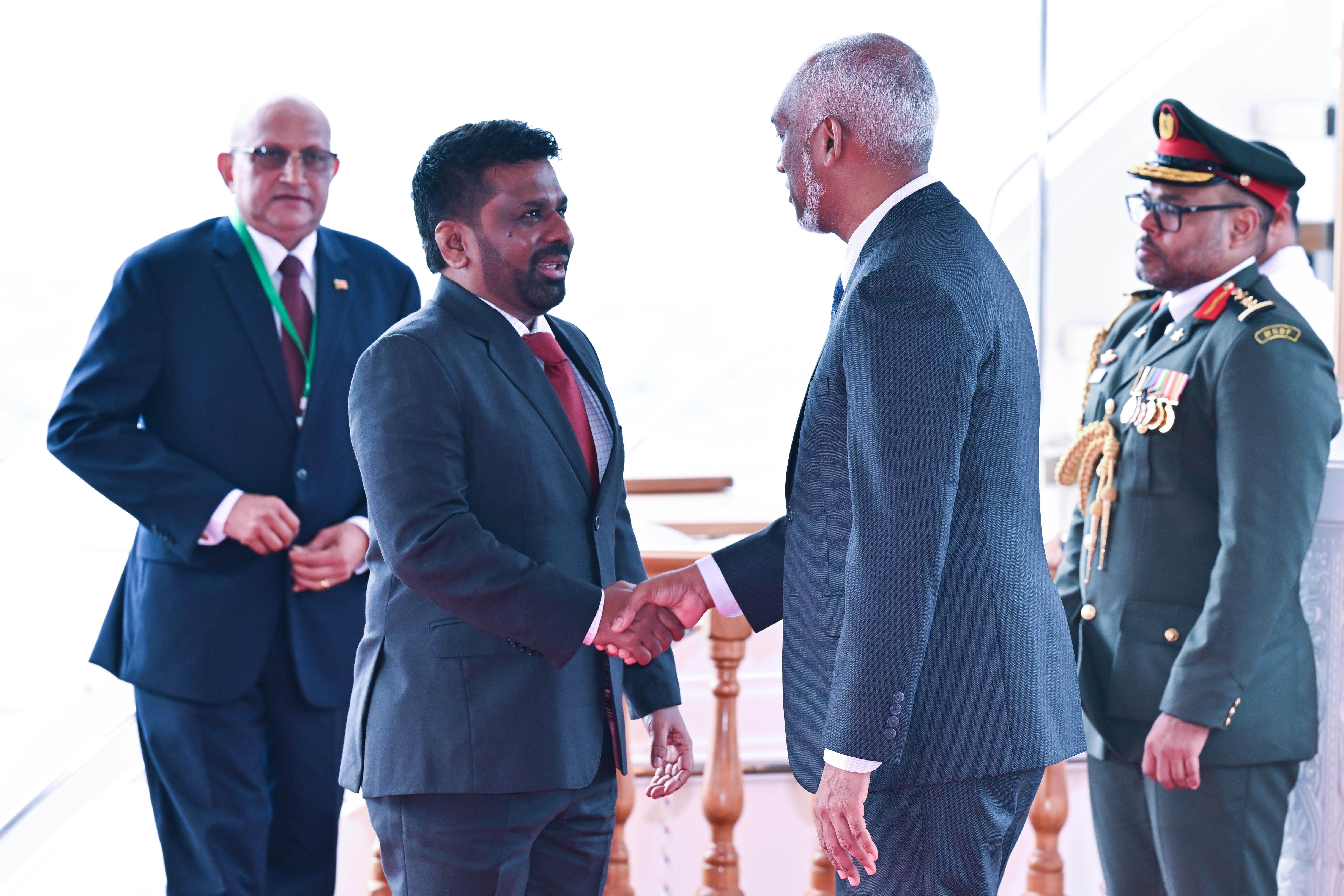 ރާއްޖެއިން ދިން އެހީއަކީ ރައްޔިތުންނަށް ލިބިގެންދިޔަ ބޮޑު ހިތްހަމަޖެހުމެއް: ލަންކާގެ ރައީސް