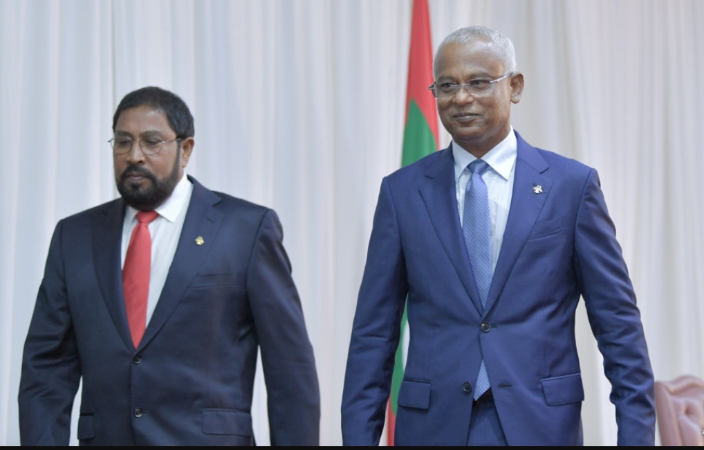 މިނިވަންކަމަށް ނުރައްކަލެއް ކުރިމަތިވެދާނެކަމެއް ރައީސް ސާލިހު ކުރައްވާނެކަމަށް ގަބޫލެއް ނުކުރަން: ގާސިމް