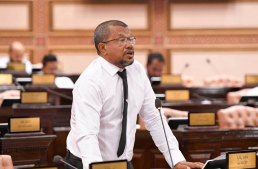 ސައިކަލް ވަގަށް ނަގައިފިނަމަ، އެ ސަައިކަލު ހޯދެންދެން އަހަރީ ފީ ނުނެގުމަށް އެދިއްޖެ