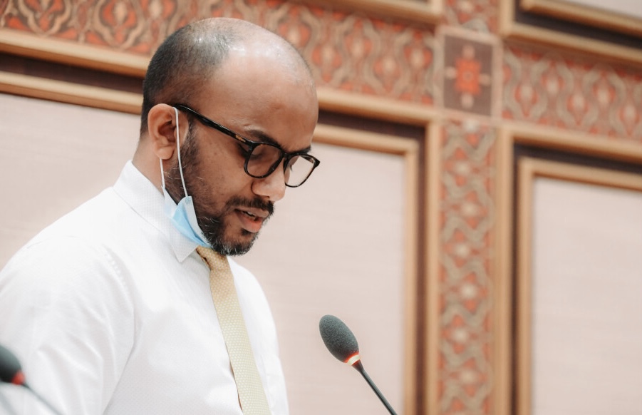 އަންނަ އަހަރުގެ އަމާޒަކީ މިހާރު ހުރި މަޝްރޫއުތައް އަވަހަށް ނިންމުން: އަމީރު