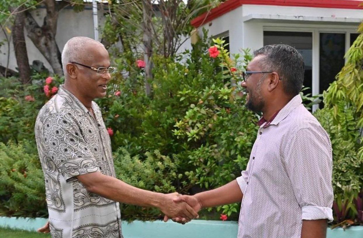 ރައީސް ޞާލިޙް އަދި އިކޮނޮމިކް މިނިސްޓަރު ފައްޔާޒު އިސްމާޢީލް