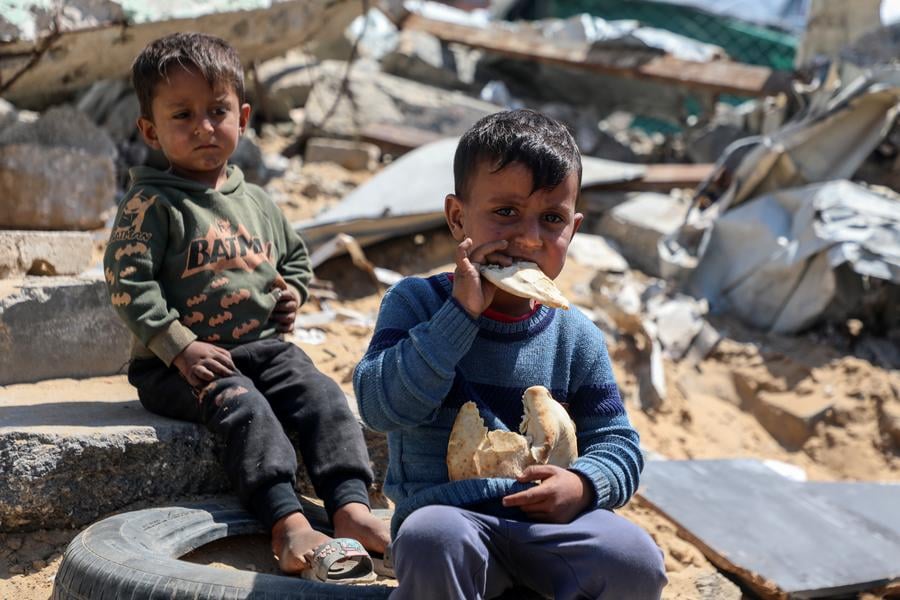 Israel maintains Gaza aid blockade as death toll rises
