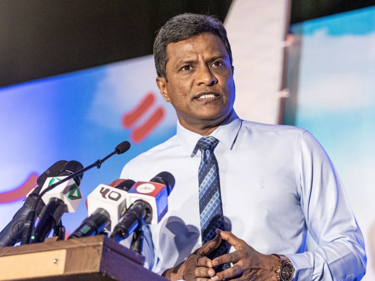 ޖުމްހޫރީ ދުވަސް ފާހަގަކުރި ނަމަވެސް ޢުމަރަށް ފެންނަނީ ރަސްކަމުގެ ބައެއް ސިފަތައް