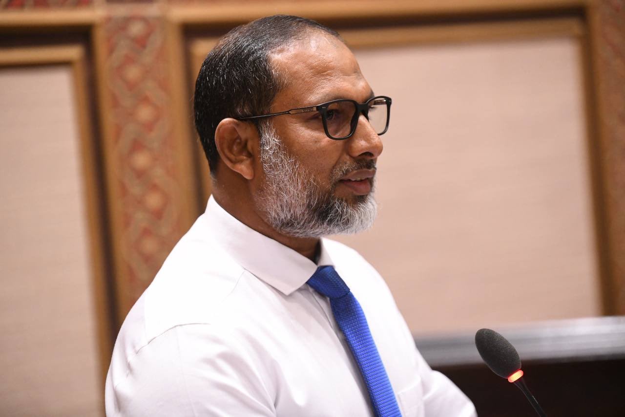 ޤާނޫނާ ޚިލާފު ޙަރަކާތްތައް ކުރިއަށް ގެންދިއުމަށް ފުރުސަތެއް ނުދޭނަން - އިމްރާން