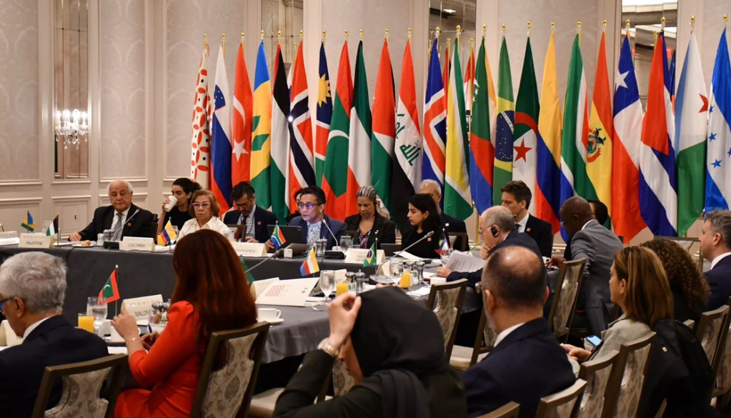 އިސްރާއީލުގެ ޖަރީމާތައް ހުއްޓުވަން ދަ ހޭގް ގްރޫޕުން އެކްޝަން ޕްލޭނެއް