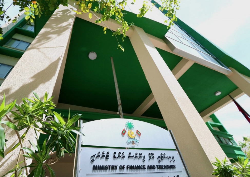 ބްލޮކް ގްރާންޓްގައި ތަޖުރިބާ ދަތުރުގެ ނަމުގައި، ކައުންސިލްތަކުންދަނީ ބެންކޮކަށް: ރައީސް