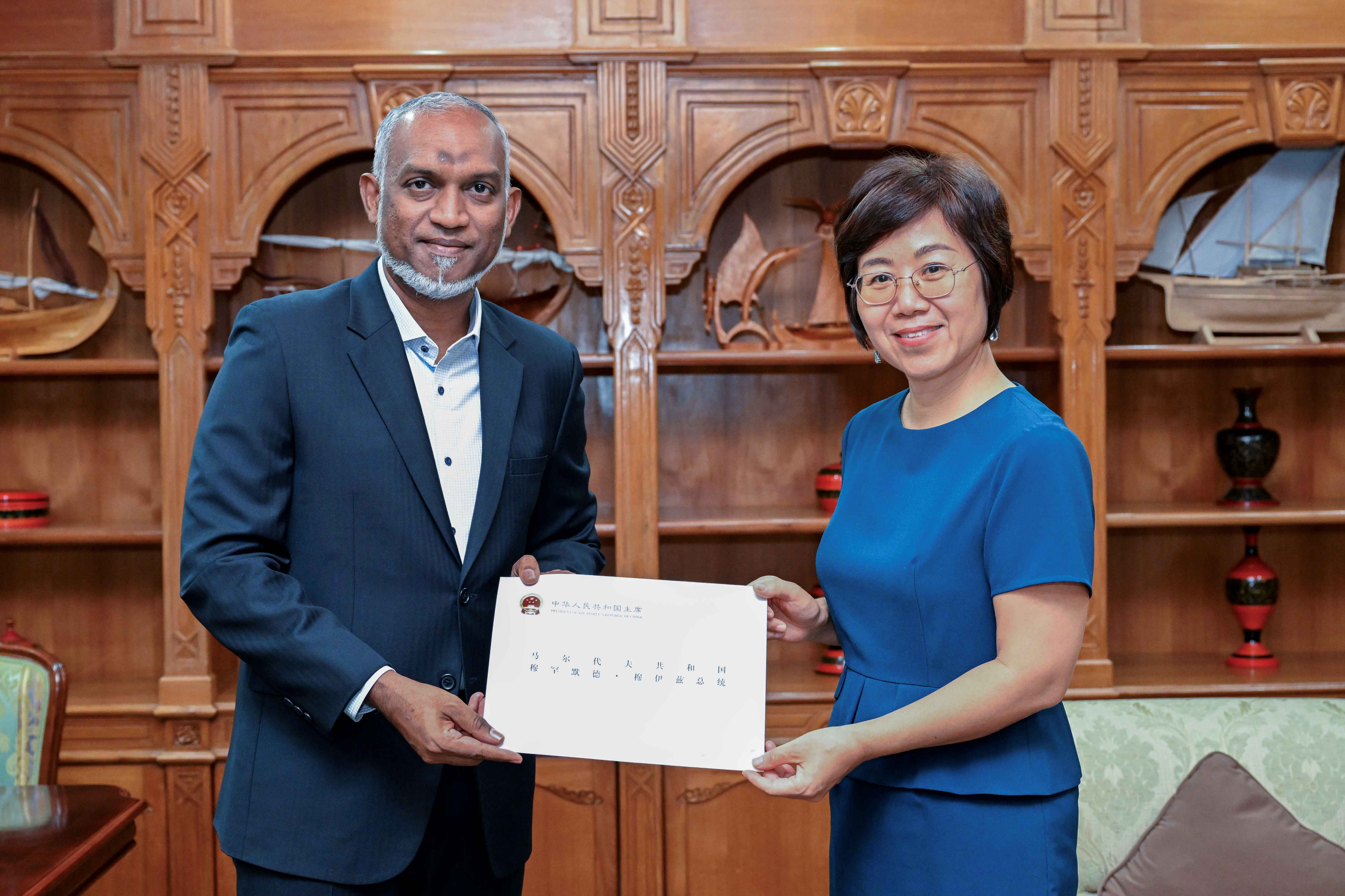 Chinese Ambassador delivers President Xi Jinping's birthday wishes to President Dr. Muizzu