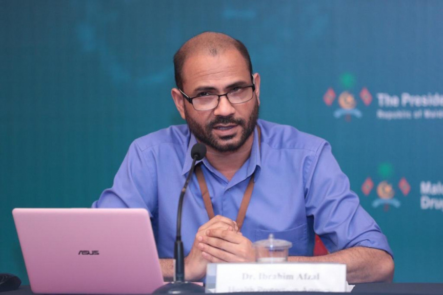 ކޮވިޑް-19: މިދިޔަ މެއިމަހު އައި ޕީކަށްވުރެ މިޕީކްގެ ރާޅު ބޮޑުވާނެ: ޑރ. އަފްޒަލް