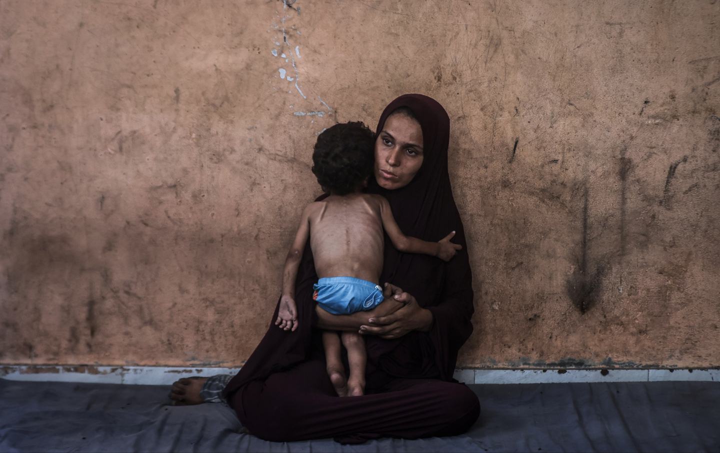 ޢުމަރު އަލް އައްކާދުގެ ނަޒަރުގައި: އިސްތިއުމާރުގެ 'ނިމުން' އަދި ހުޅަނގުގެ މުނާފިގުކަން