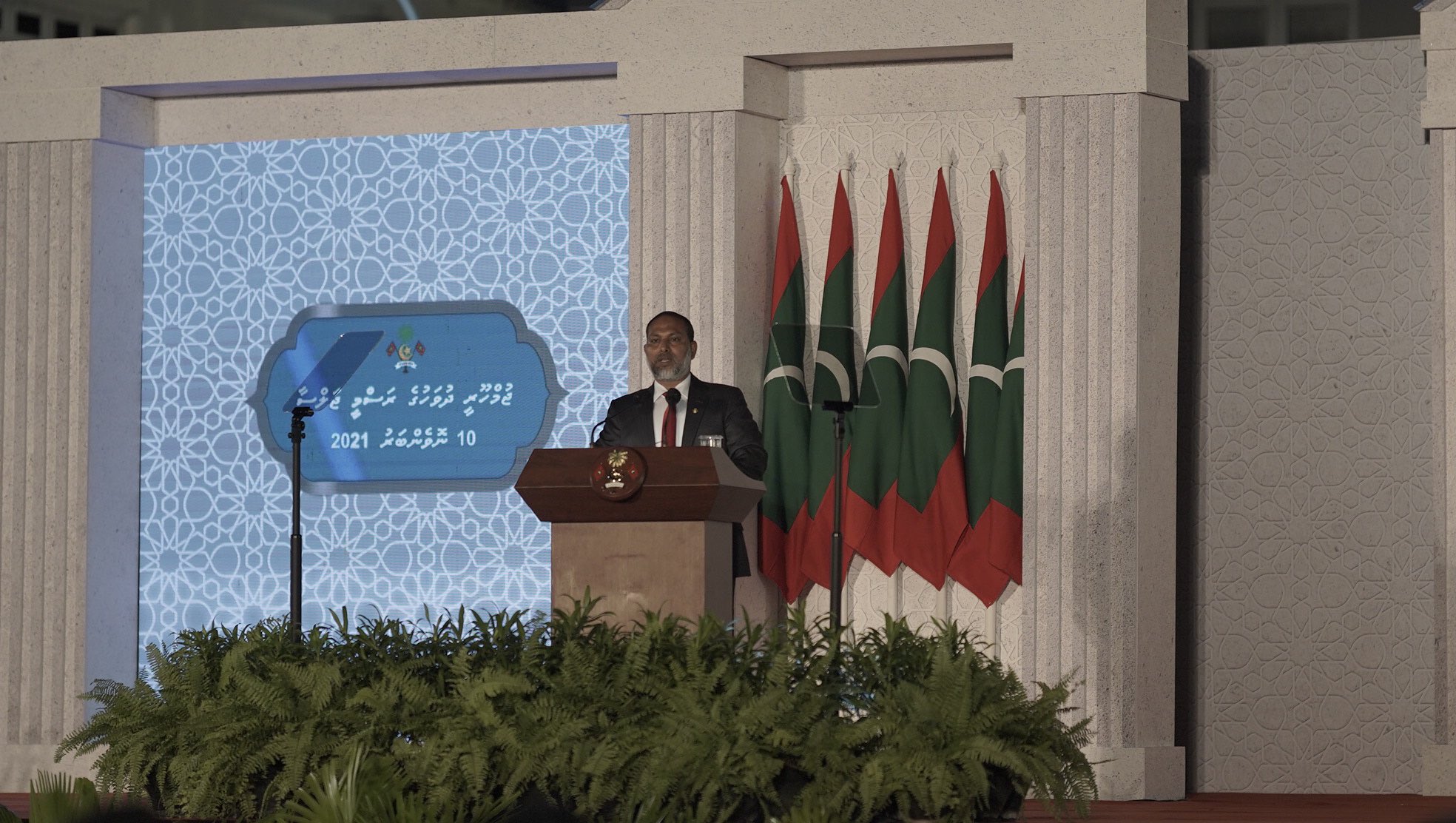 ހަލަބޮލިކަމާއި ހަމަނުޖެހުމާއި ނުލައި ގައުމު ހިންގިދާނެ ރައީސް ސާބިތުކޮށްދީފި: އިމްރާން