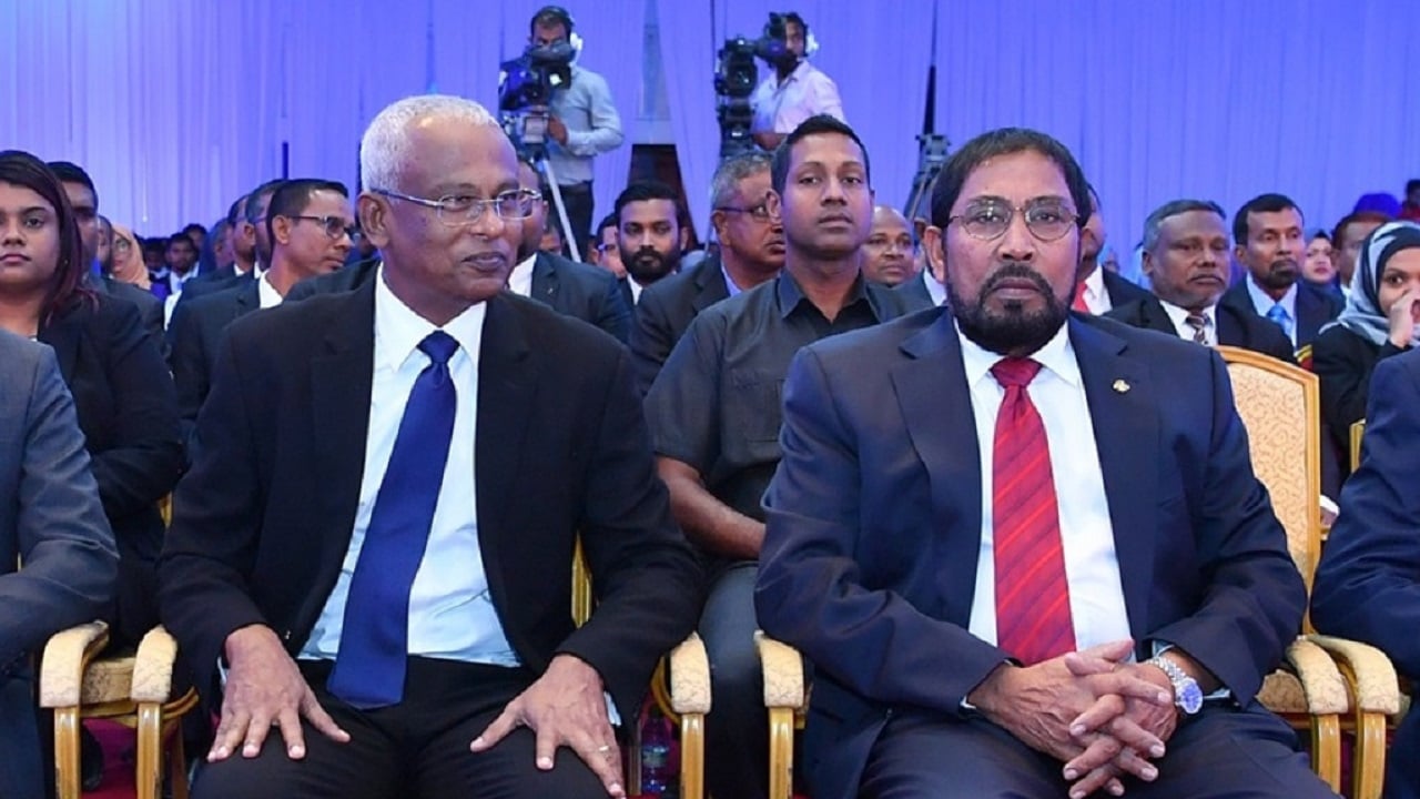 ޖުމްހޫރީ ޕާޓީގެ ލީޑަރ ޤާސިމް އިބްރާހީމް (ކ). އާއި ރައީސް ޞާލިޙް (ވ).