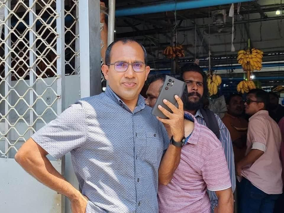 ރައީސް ނަޝީދު އިސްވެ އާއެމްޑީޕީ އުފެއްދުމަށް މަލީޙް ގޮވާލައްވައިފި