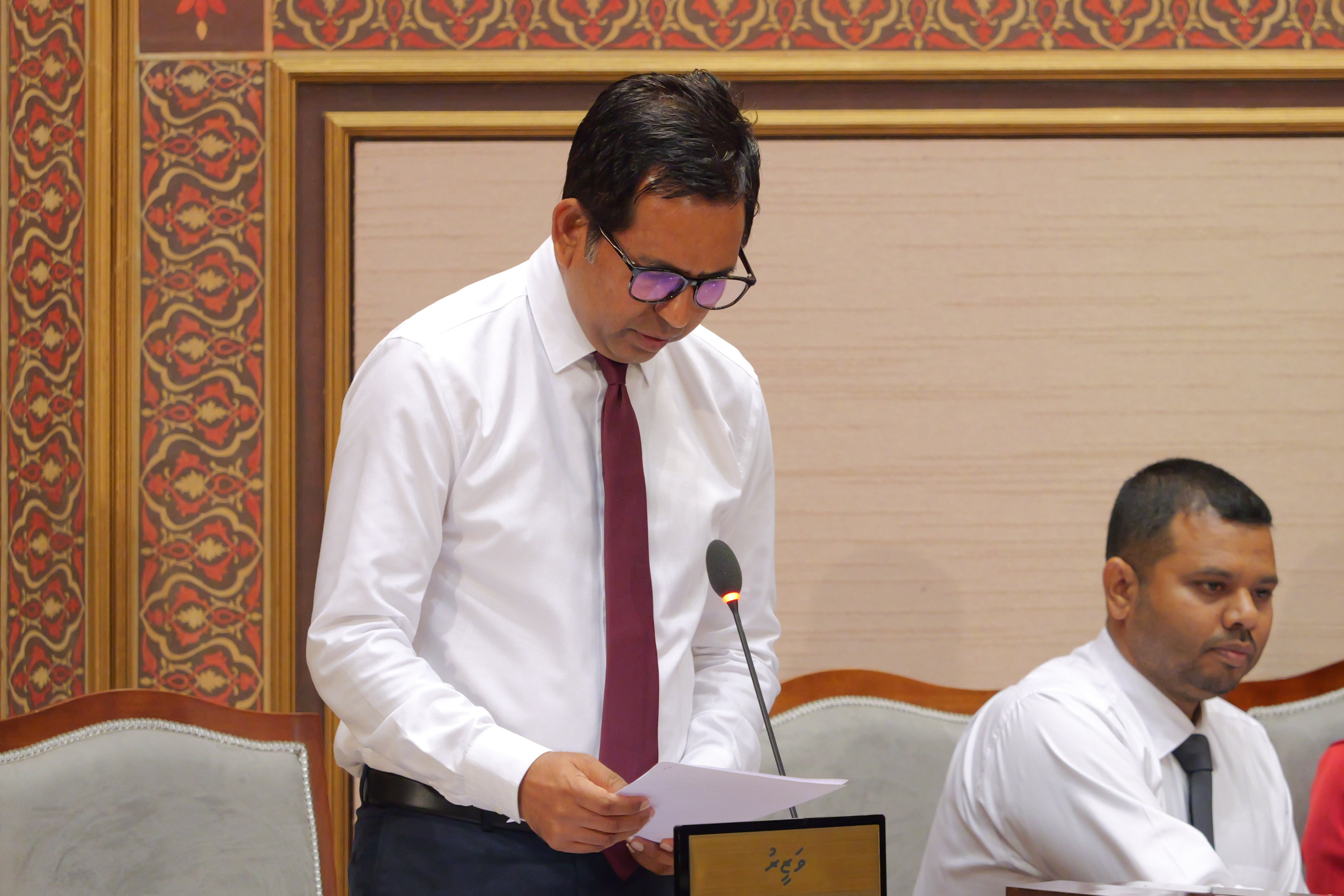 ބަންކަރިންގ ޚިދުމަތުން 12 މިލިއަން ޑޮލަރު ލިބުމުން ވަޒީރު އެކަން ކަނޑާލީ އެސްޓީއޯގެ ބޮލަށް