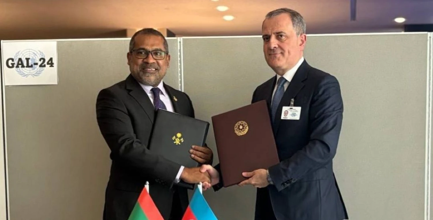 ދިވެހިރާއްޖެ އާއި އަޒަރުބައިޖާންއާ ދެމެދު ވިސާ އެގްޒެމްޝަން އެއްބަސްވުމެއްގައި ސޮއިކޮށްފި