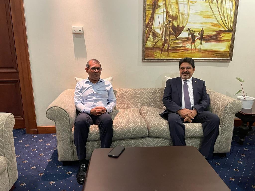 ލަންކާގެ ބޮޑުވަޒީރުގެ ދައުވަތަކަށް ރައީސް ނަޝީދު ލަންކާއަށް!