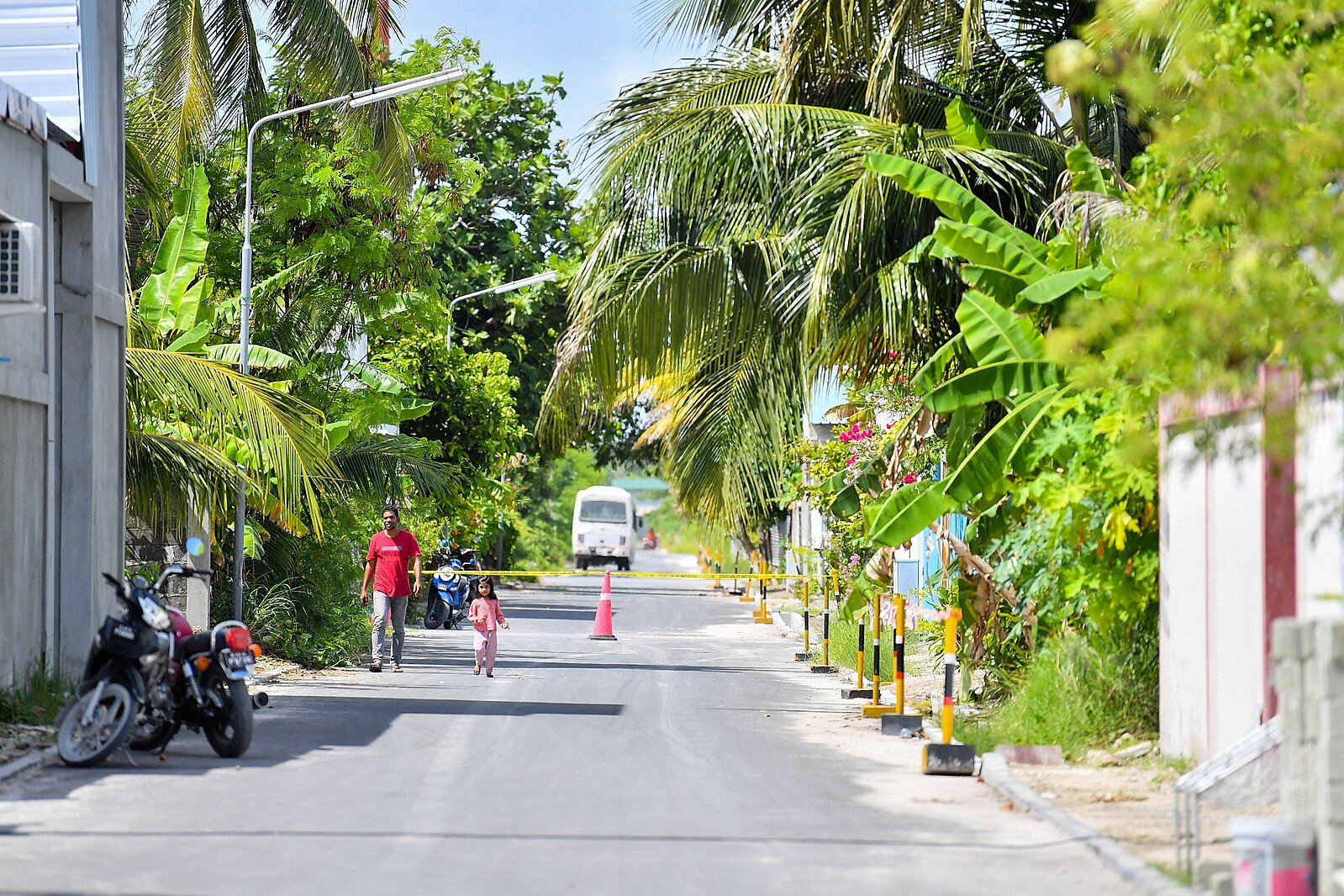 އައްޑޫގައި ހުއްދަ ނުހޯދައި އަމިއްލަ ބޭނުމަށް މަގުތައް ދަނީ ބަންދުކުރަމުން: ކައުންސިލް