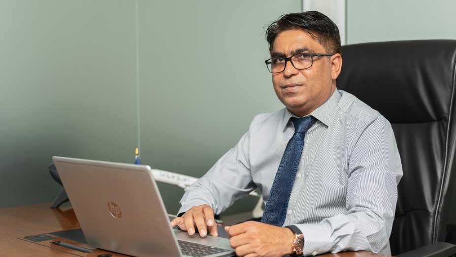 ބޭސްލިބުންވެސް ދަތި؛ ނަމަވެސް ޚިޔާލުފާޅު ނުކުރީމަ ދާނީ ޑިޕްރެޝަނަށް: ފިރާޤް