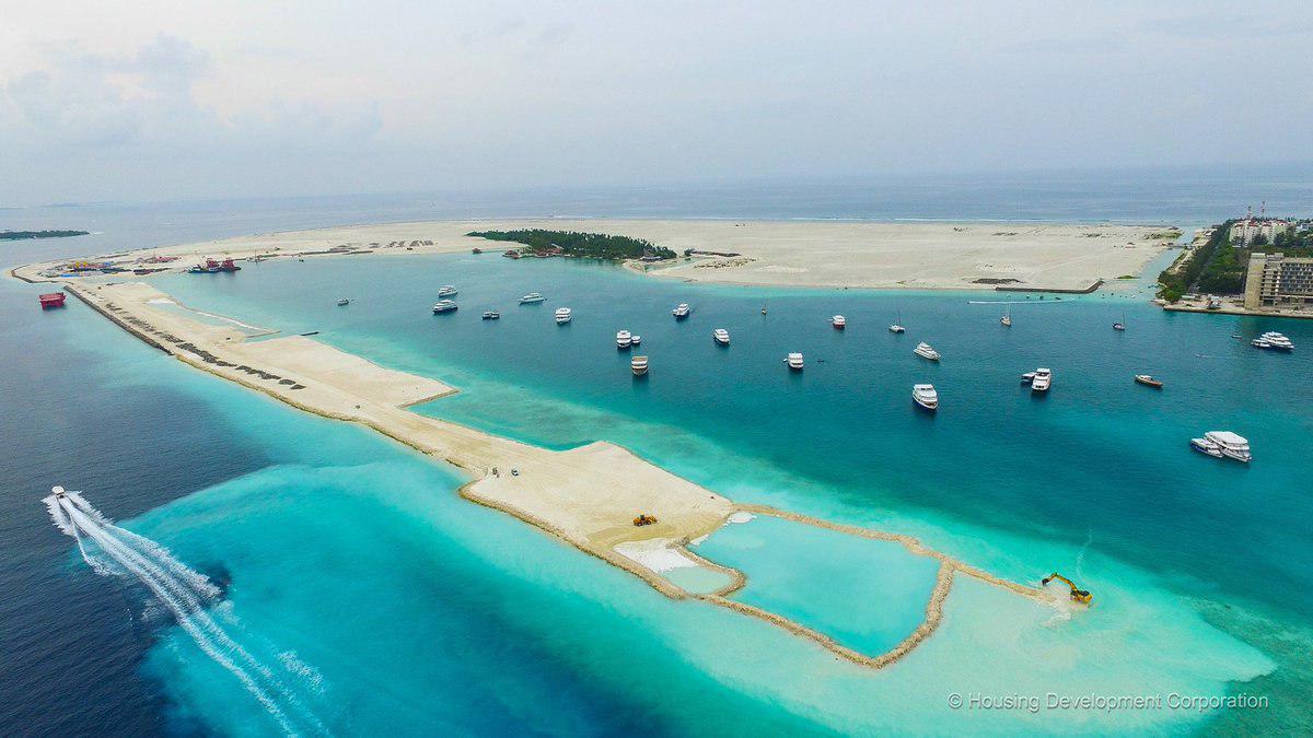 Safari's docked in Hulhumale'