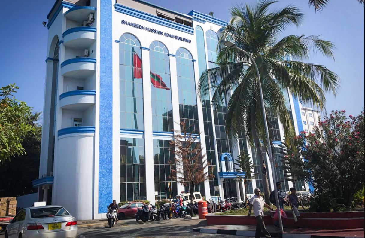 ބްލެކްމެއިލް ކުރި މައްސަލަ ކުރިއަށްގެންދަން ބޭނުންނުވާތީ ހައްޔަރުކުރި މީހުން ދޫކޮށްލައިފި