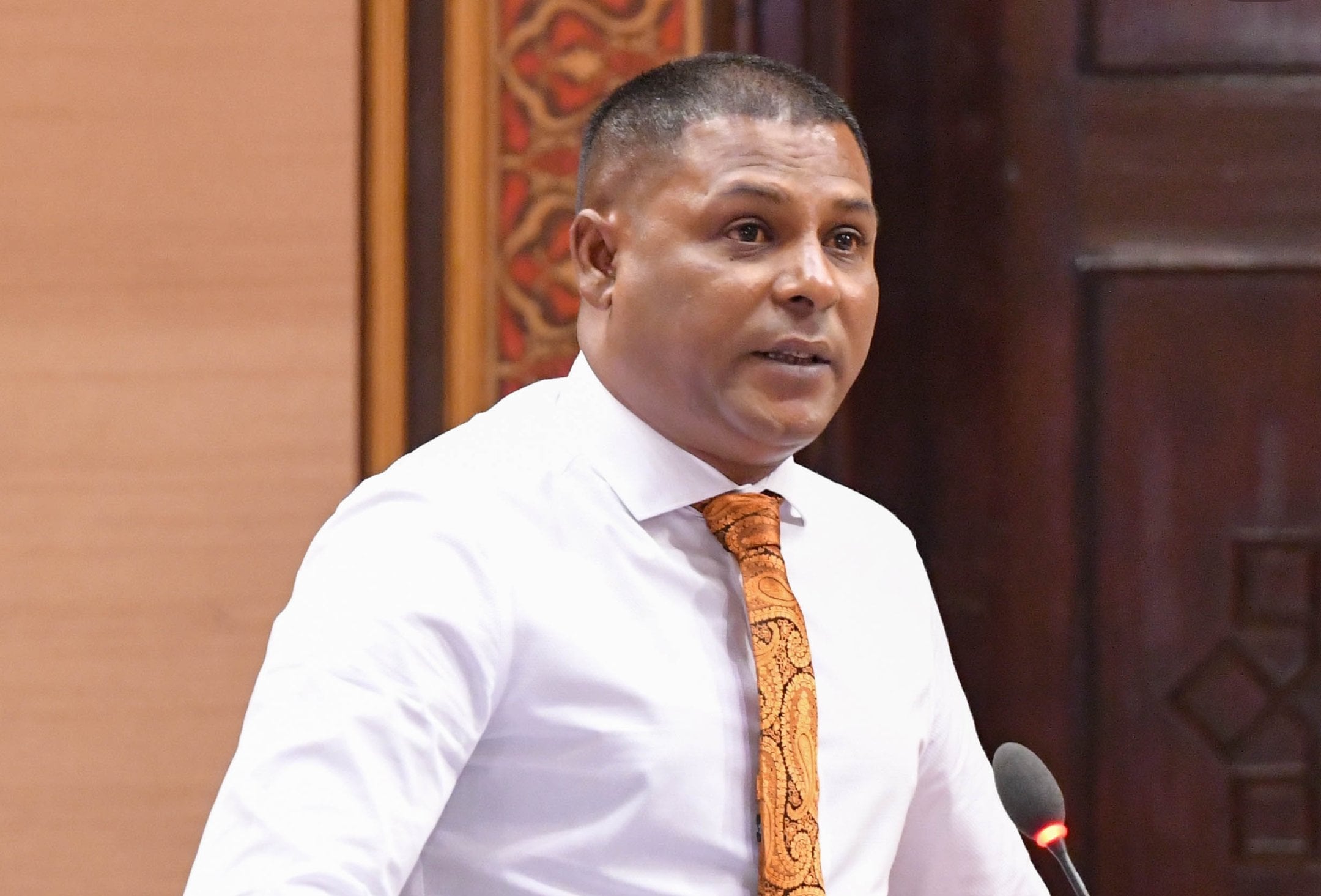 ބޯވަދިލަ މަހެއްހެން ޕާޓީތަކަށް ސޮއިކުރަށްވާ ބޭފުޅުން ސަފީރުންނަށް އައްޔަން ކުރުމަކީ ގޯހެއް: އައްބާސް