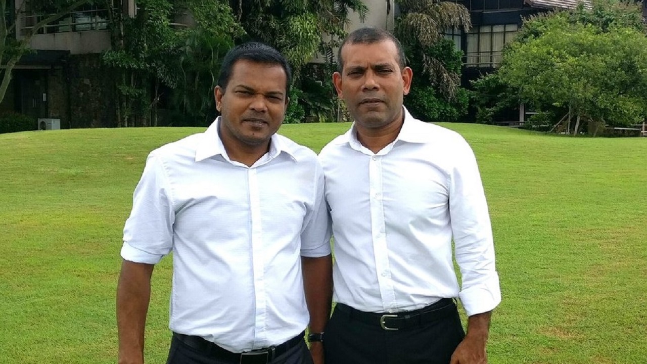 ކުރީގެ ރައީސް މުޙައްމަދު ނަޝީދު (ކ) އައްޑޫ ސިޓީގެ އިންތިޚާބީ މޭޔަރ ޢަލީ ނިޒާރު (ވ)