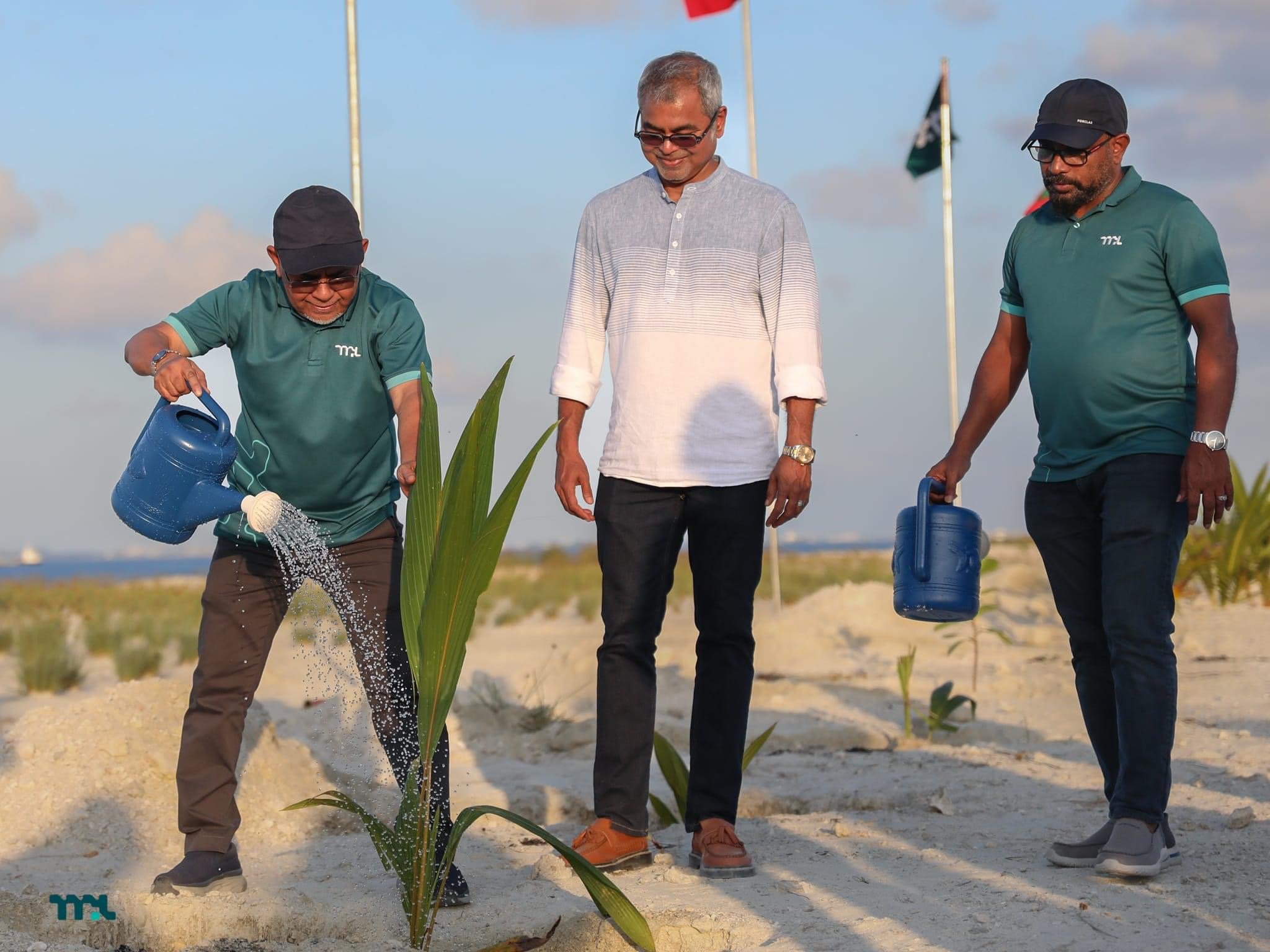 ވައުދުފުޅާ އެއްގޮތަށް އެމްޕީއެލްއިން 1 މިލިއަން ގަސް އިންދުމުގެ ހަރަކާތެއް ފަށައިފި