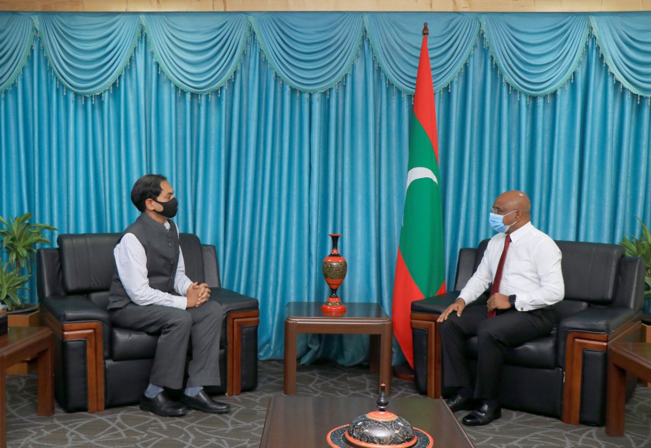 Minister of Foreign Affairs, Mr. Abdulla Shahid and the High Commissioner of India to the Maldives, H.E. Sunjay Sudhir.