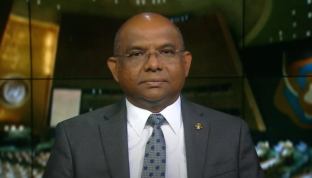 ފަގީރުކަމާއި ދެކޮޅަށް ކުރާ މަސައްކަތުގައި ތަފާތު އިގްތިސާދަކަށް ތައްޔާރުވާންޖެހޭ: ޝާހިދު