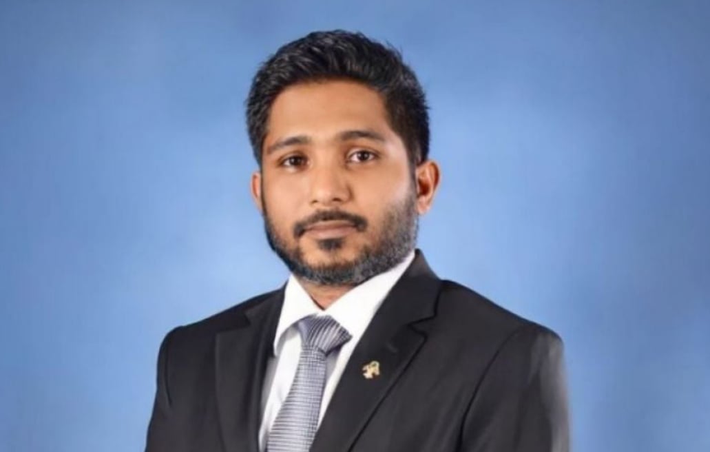 56 މެންބަރުންގެ ވޯޓުން ކްރިމިނަލް ކޯޓުގެ ގާޒީކަމުން ފާއިޒް ވަކިކޮށްފި