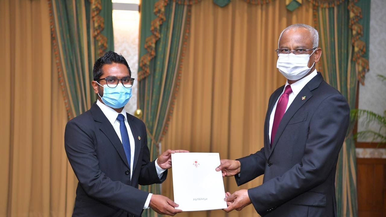 އަބުރުވެރި ފަހުރުވެރި އާއިލާއެއްގެ ބިންގާ ސަރުކާރު ދަނީ އަޅައިދެމުން: ހަމްދާން