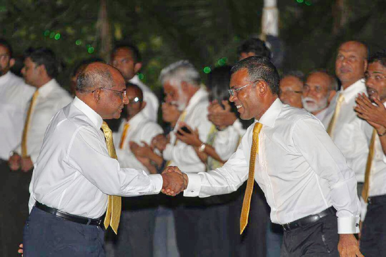 ރައީސް މުޙައްމަދު ނަޝީދު (ކ) އާއި މިނިސްޓަރ ޝާހިދު (ވ)