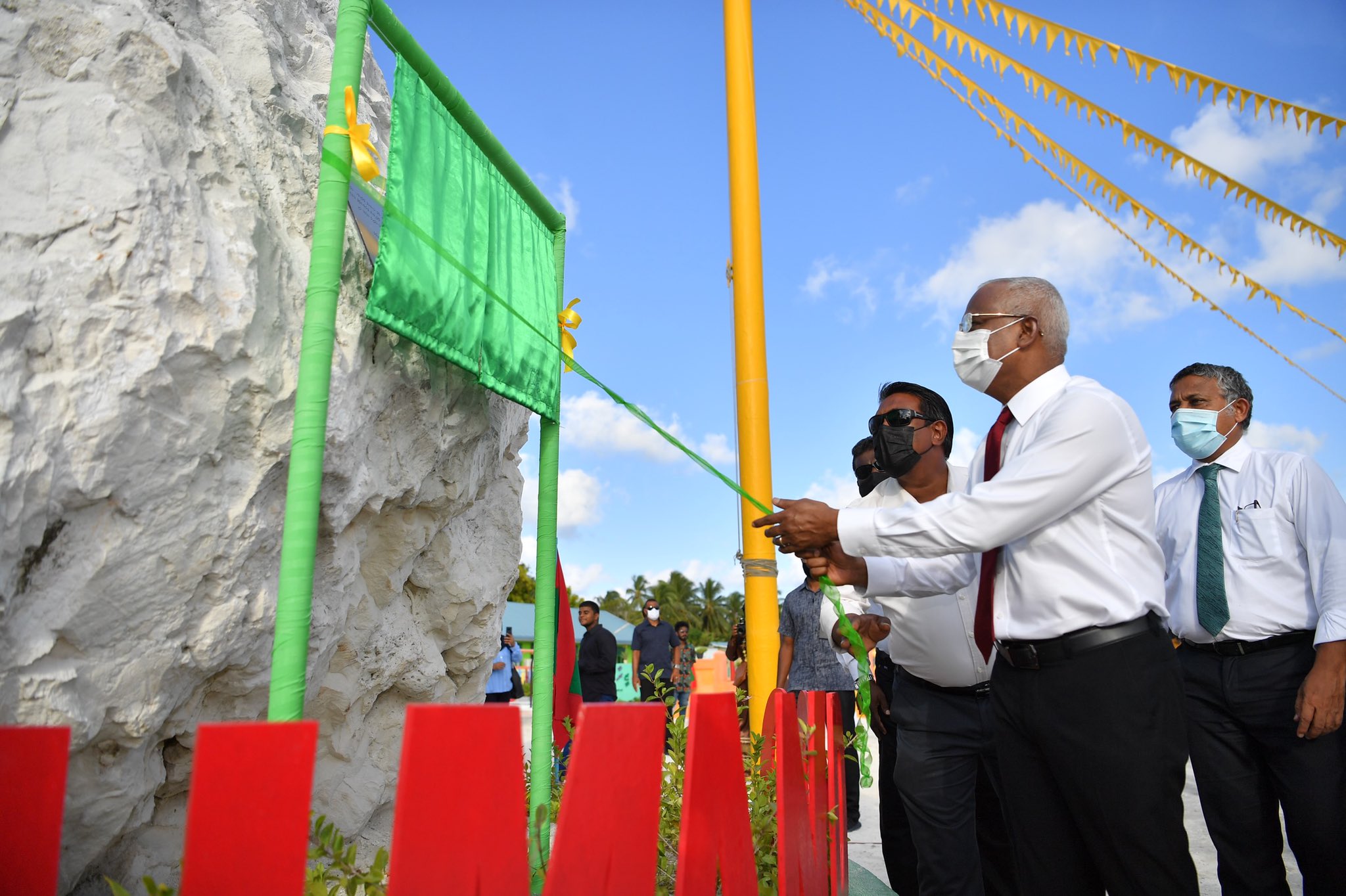 ހިމަންދޫގައި ތަރައްގީކުރި ބަނދަރު ހުޅުވައިފި