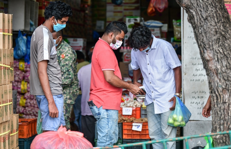 ރޯދަމަހު ކެފޭތަކާއި ރެސްޓޯރެންޓުތައް ހުޅުވާފައި ބެހެއްޓޭނެ ގަޑިތައް އާންމުކޮށްފި