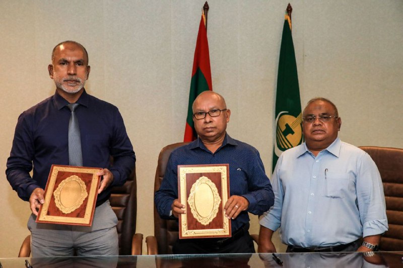 މަނަދޫގައި މިސްކިތެއް ޢިމާރާތްކުރުމުގެ އެއްބަސްވުމުގައި ސޮއިކޮށްފި