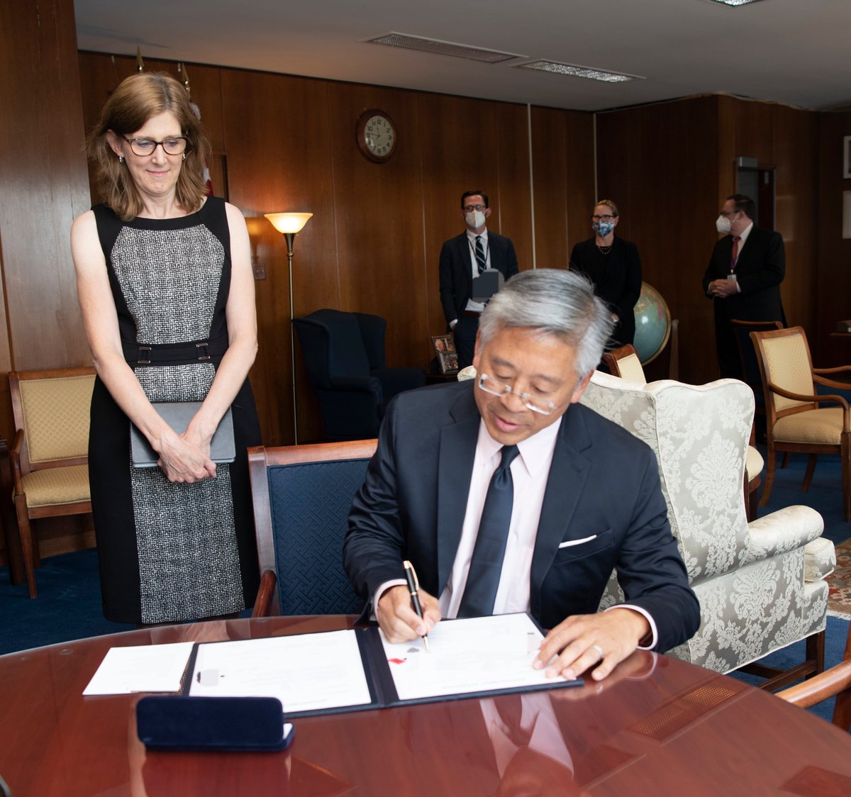 އެމެެރިކާ ސަރުކާރުގެ އިސް އޮފިޝަލަކު މާދަމާ ރާއްޖެ ވަޑައިގަންނަވަނީ