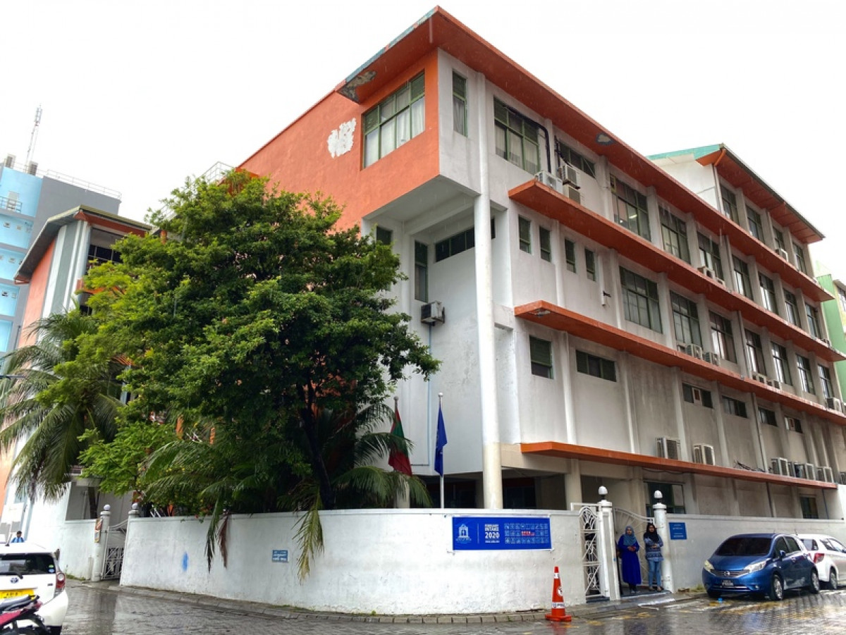 ޢަރަބިއްޔާގެ ކިޔެވުން ވަގުތީގޮތުން އިއްޒުއްދީން ސްކޫލަށް ބަދަލުކުރަން ނިންމައިފި