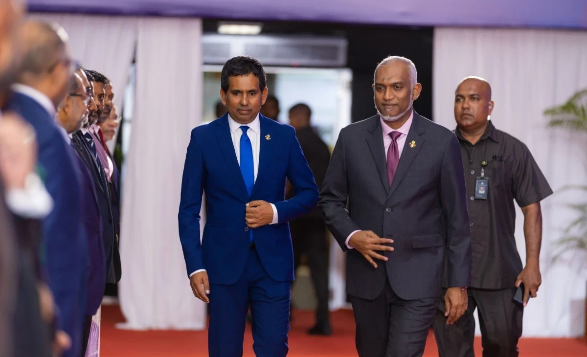 ބަންގުލަދޭޝްގެ އާ ބޮޑުވަޒީރު ހުވާކުރުމުގެ ރަސްމިއްޔާތަށް ރައީސް މުޢިއްޒު ފުރާވަޑައިގެންފި