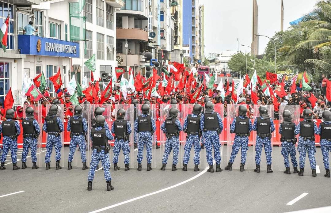 އިދިކޮޅު ކޯލިޝަންގެ އެއްވުމެއްގެ ތެރެއިން