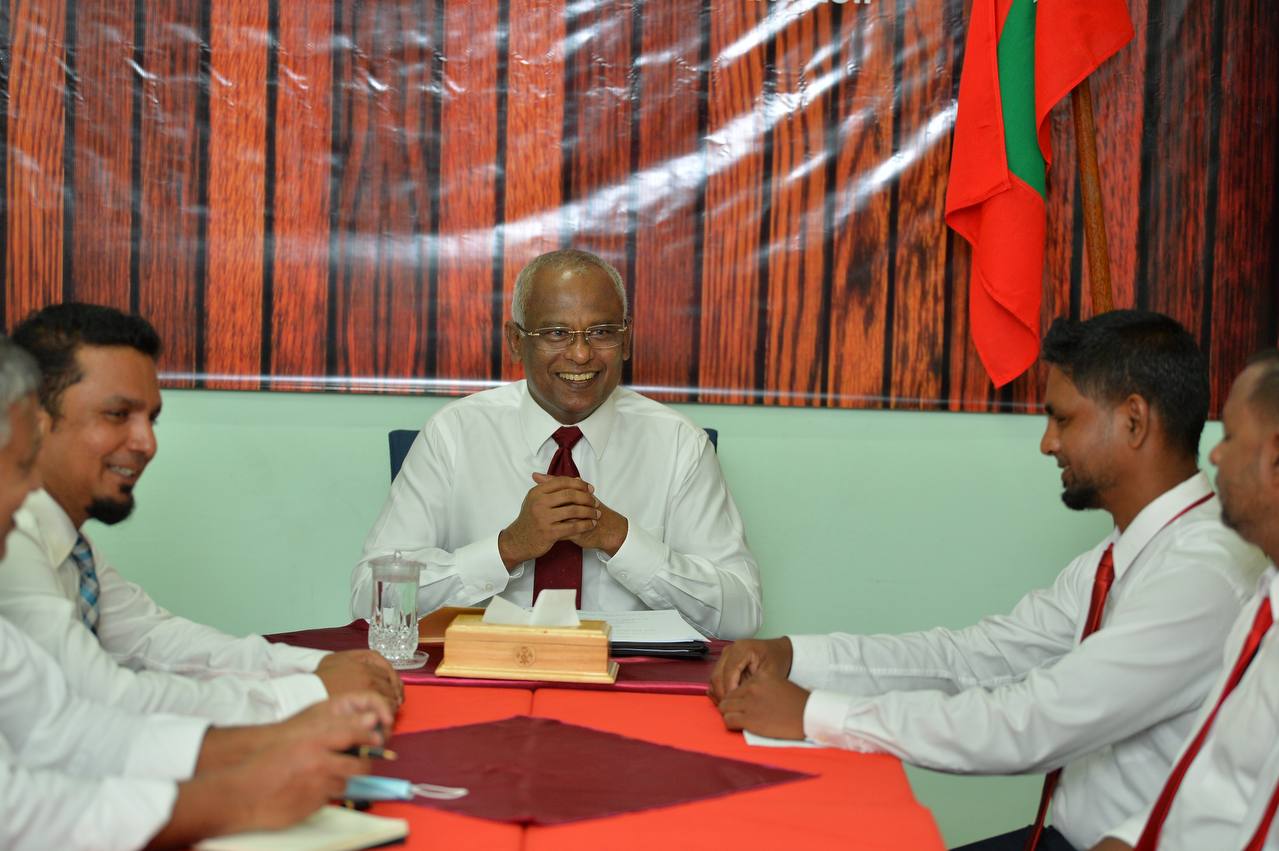 ރަށްރަށުގެ ތަރައްޤީއަށް ގިނަ މަޝްރޫޢުތަކެއް؛ ކައުންސިލްތަކުގެ ޝުކުރު ރައީސަށް އޮހެނީ!