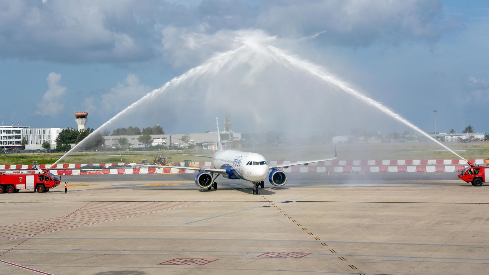 އިންޑިގޯއަށް ހިދުމަތް ދޭންފެށުން