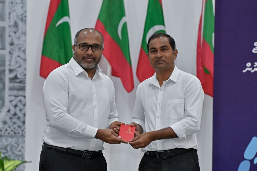 ފ. އަތޮޅާއި ވ. އަތޮޅުގައި ޕާސްޕޯރޓްގެ ޚިދުމަތް ދޭން ފަށައިފި