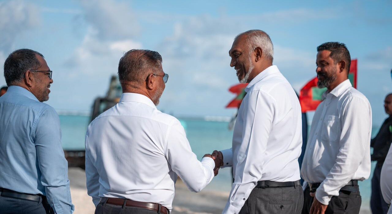 މަތިވެރި އެއާޕޯޓަށް ބިން ހިއްކަން ފަށައިފި