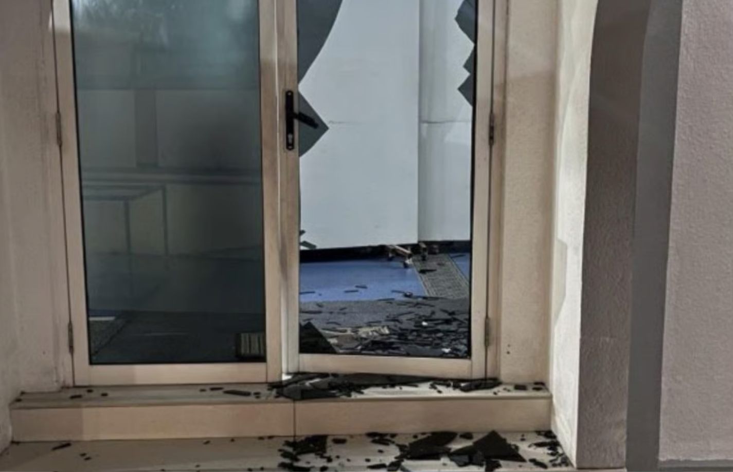 ފުރްޤާން މިސްކިތުގެ ބިއްލޫރިގަނޑު ތަޅާލައި ގެއްލުން ދީފި