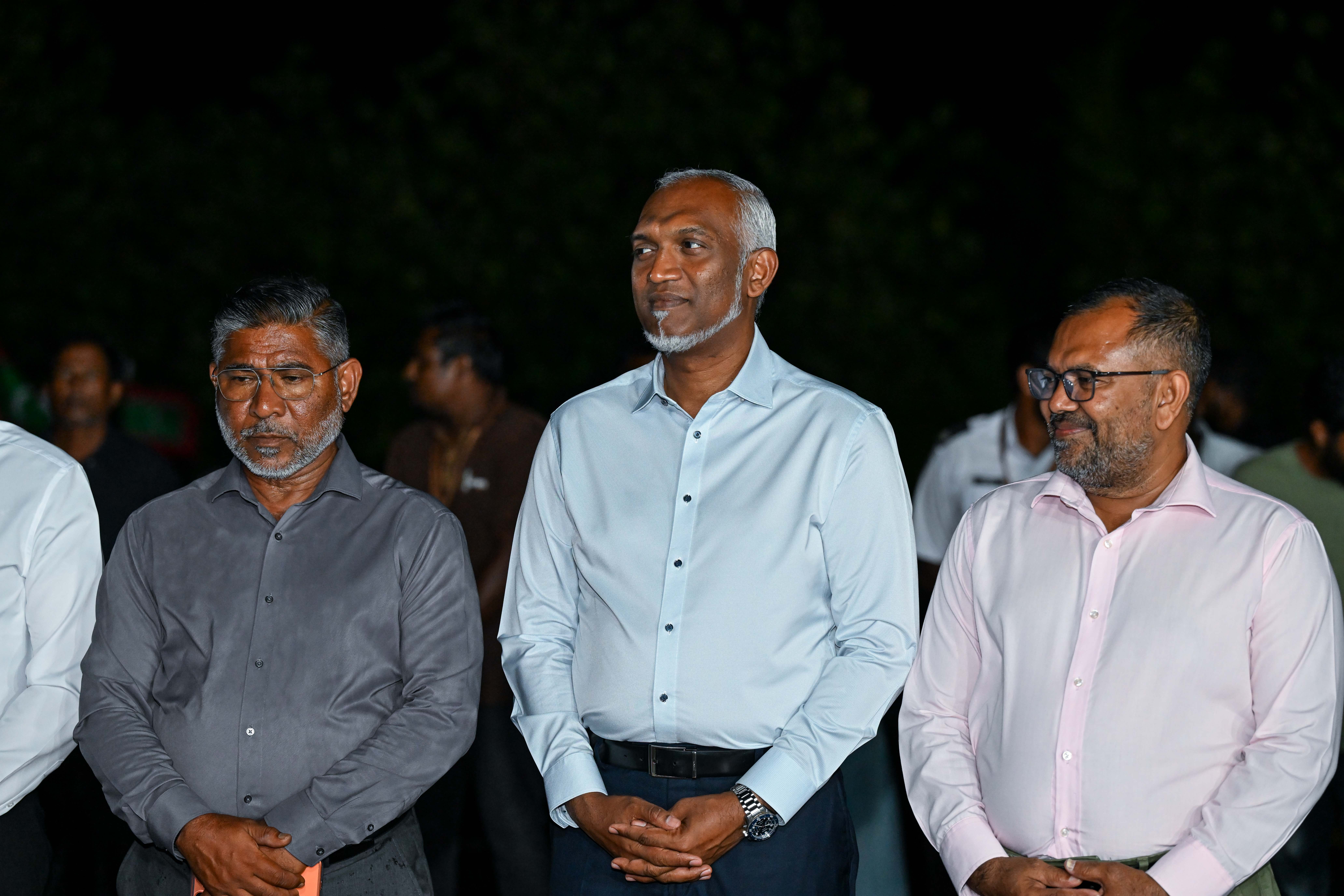 ކޮޅުވެއްޓި ބަންޑުން ޖަހާލުން: ރައީސް އިލްތިމާސްކުރެއްވީ މަސައްކަތްތެރީންގެ ސަލާމަތަށް އިސްކަން ދިނުމަށް