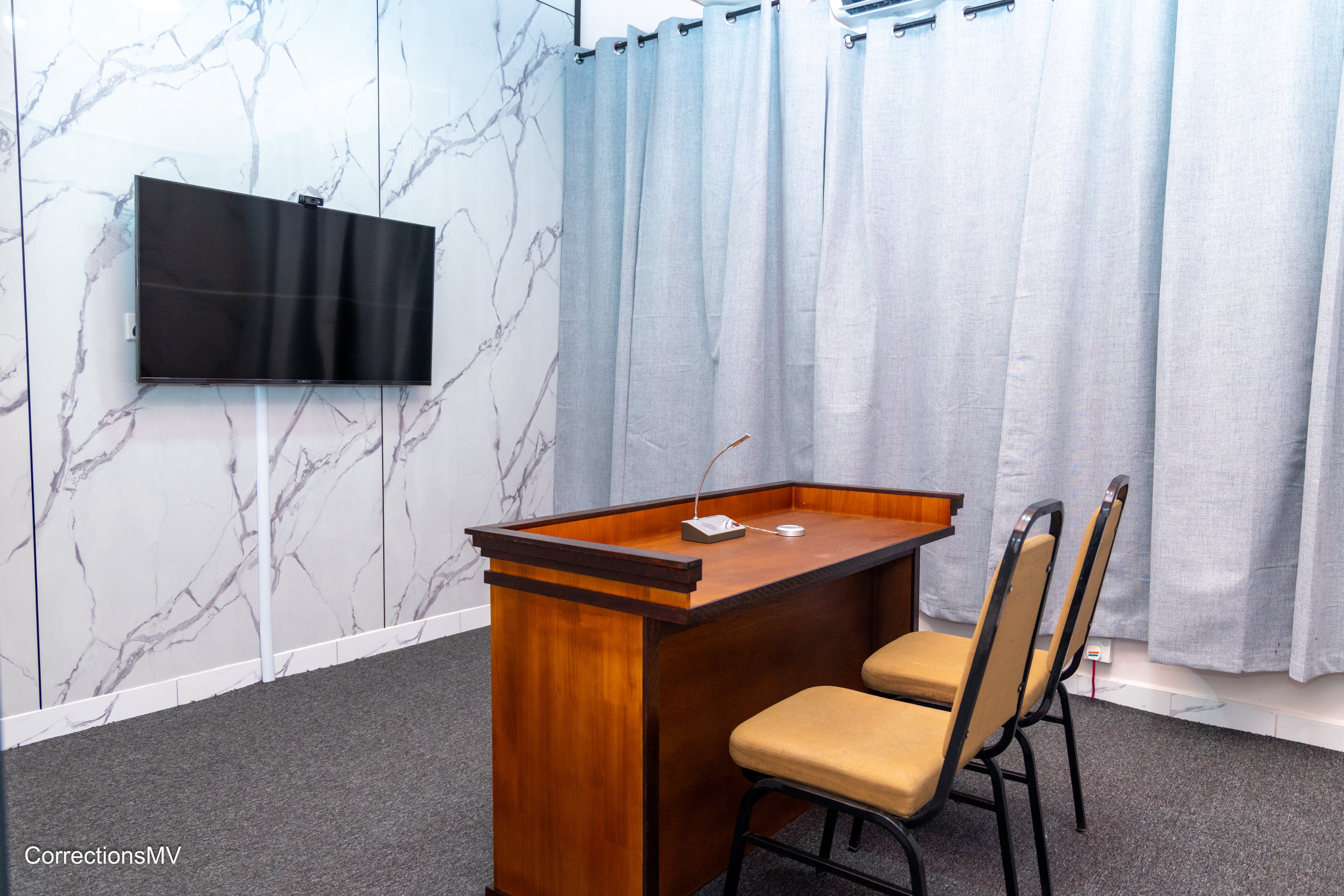 އައްސޭރި ޖަލުގައި އޮންލައިން ޝަރީޢަތްތަކަށް 2 ކޯޓް ރޫމް ހުޅުވައިފި