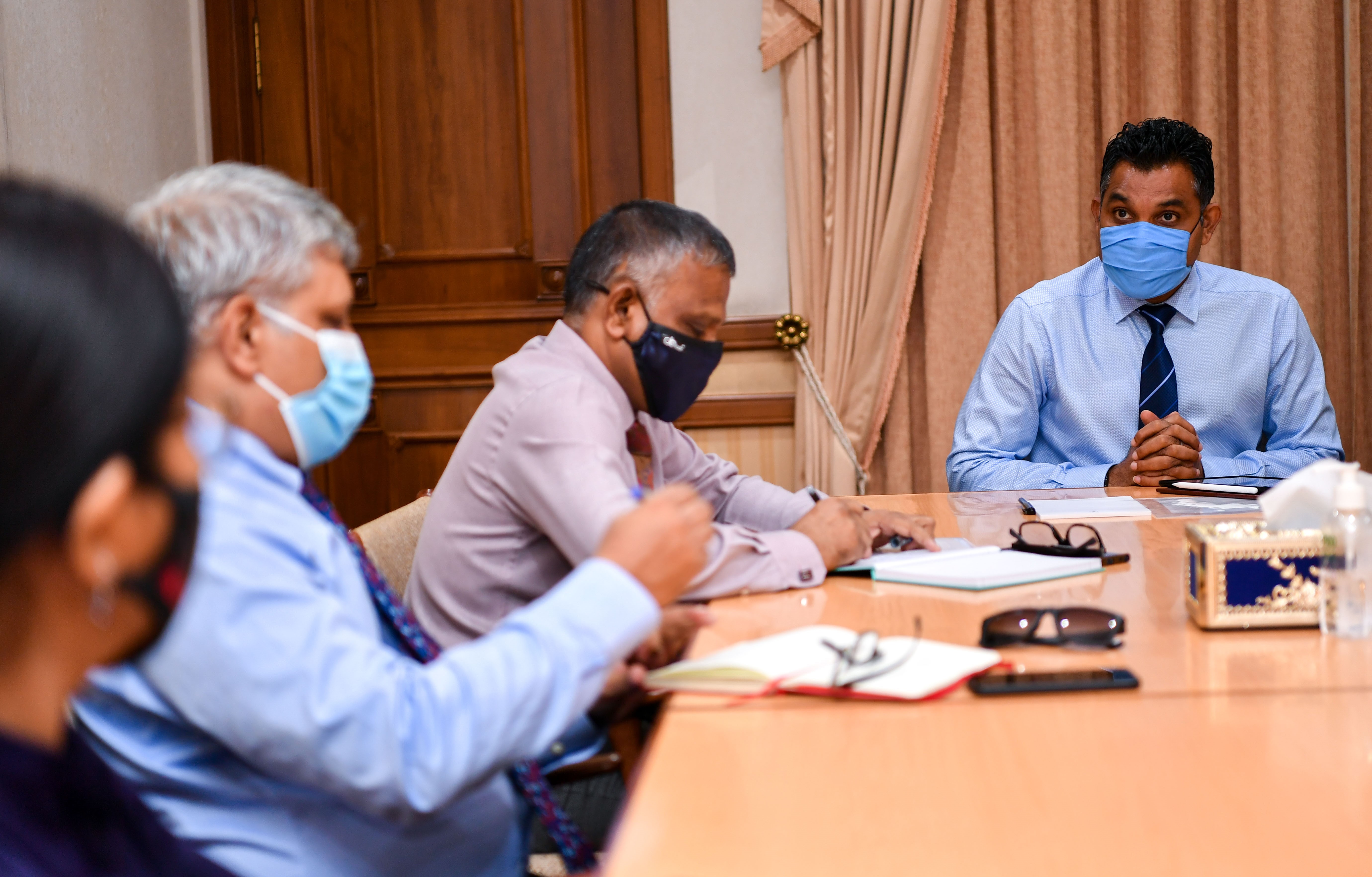 Vice President Faisal Naseem meeting with stakeholders to discussion on enhancing medical training.